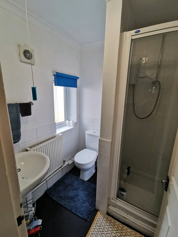 'Double ensuite room near York racecourse' Room to Rent from SpareRoom