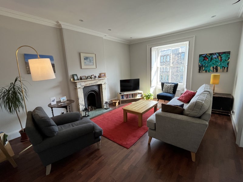 Photo 1: Sitting room