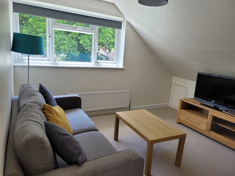 Photo 1: Lounge