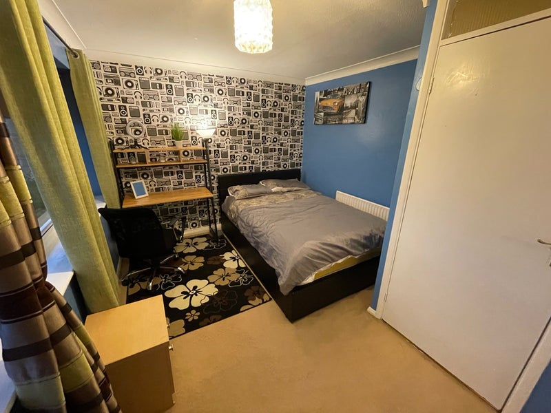 'Double room for rent , sittingbourne central ' Room to Rent from SpareRoom
