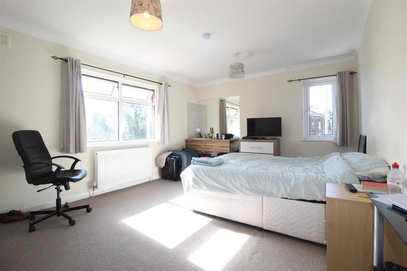 'Huge Double In Popular Chapel Allerton' Room to Rent from SpareRoom