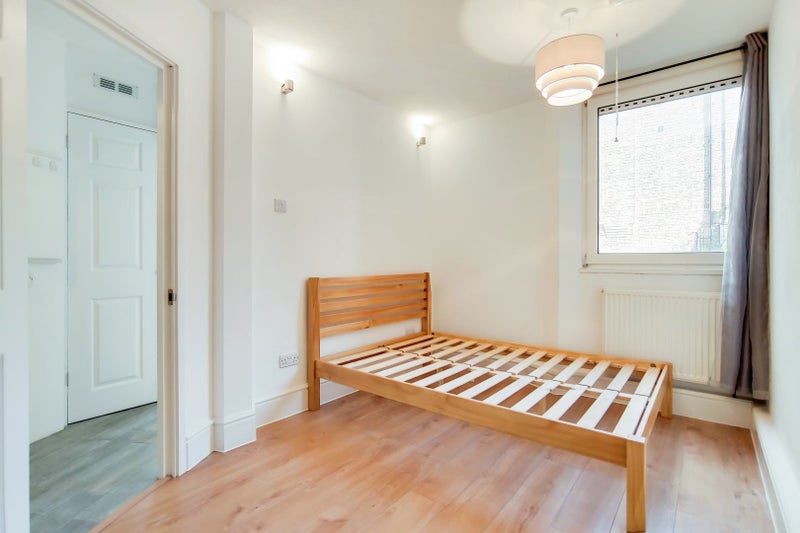 '1 Bed Flat Available in Ealing' Room to Rent from SpareRoom