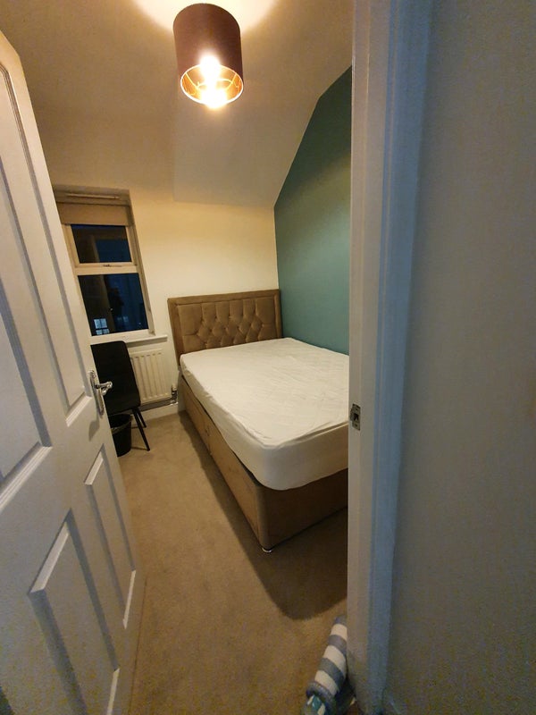 'Small Double, Hale, Altrincham WA15' Room to Rent from SpareRoom