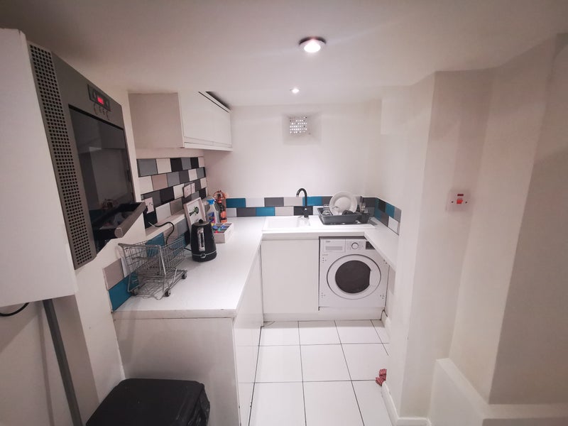 'Exquisite Studio Apartment In Stoke Newington' Room to Rent from SpareRoom