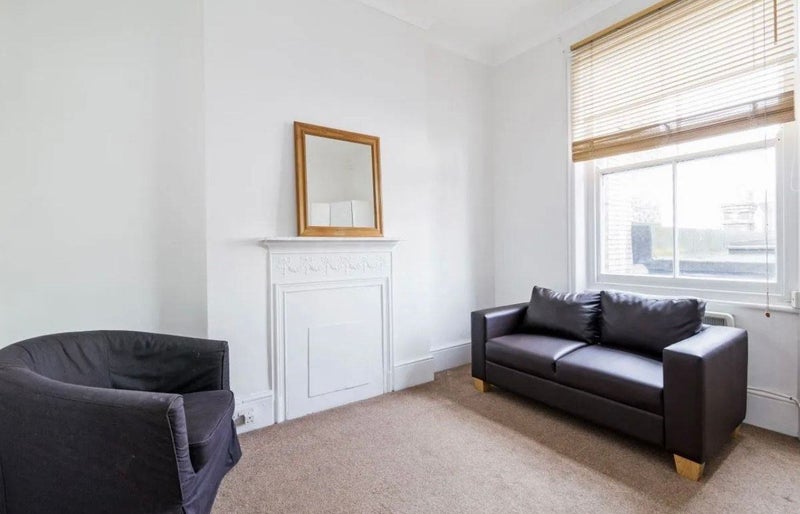 'Notting Hill Gate One Bedroom Flat ' Room to Rent from SpareRoom
