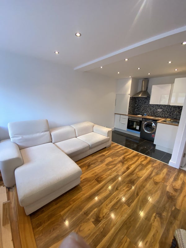 '1 bed, Wanstead' Room to Rent from SpareRoom