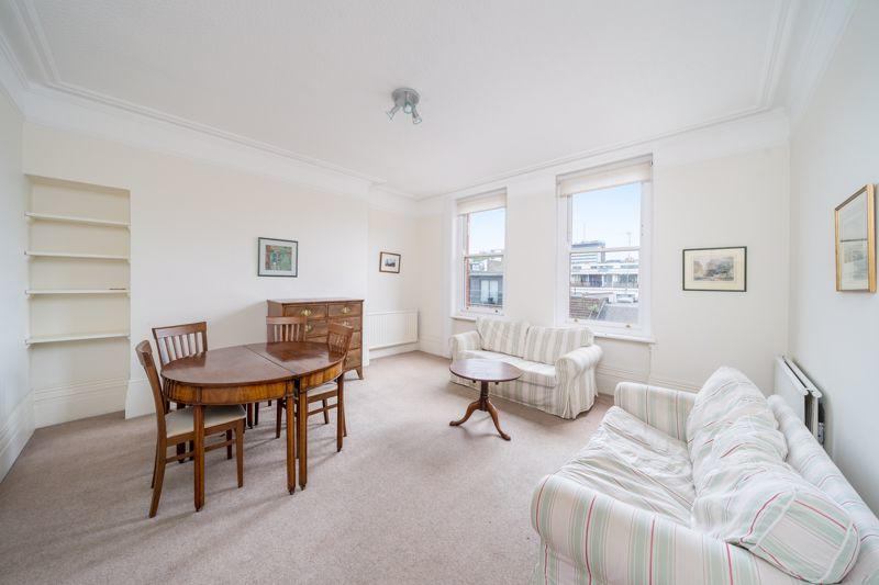 'Large room in bright, warm flatHolborn/Bloomsbury' Room to Rent from