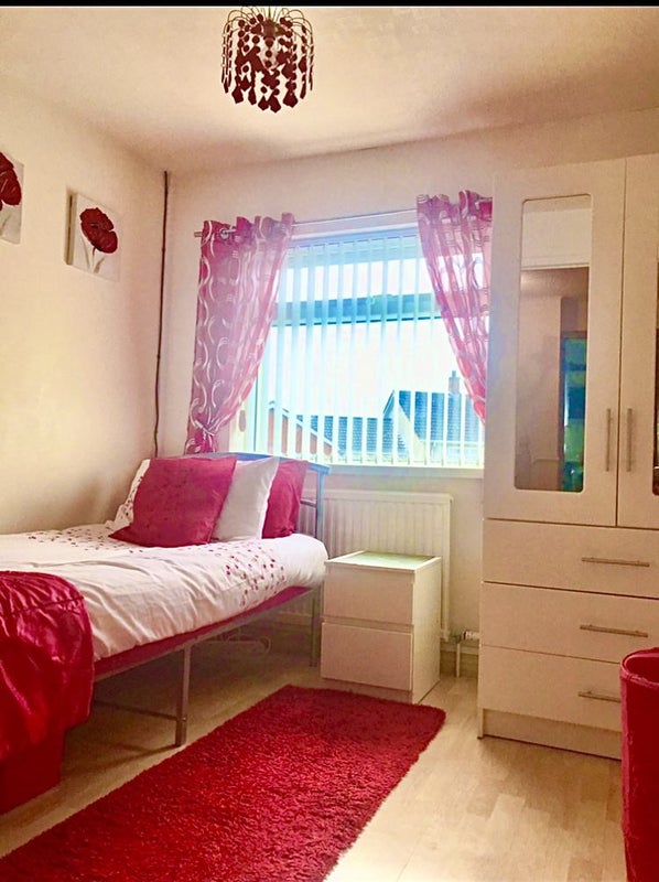 'Fab, clean, room for rent.' Room to Rent from SpareRoom