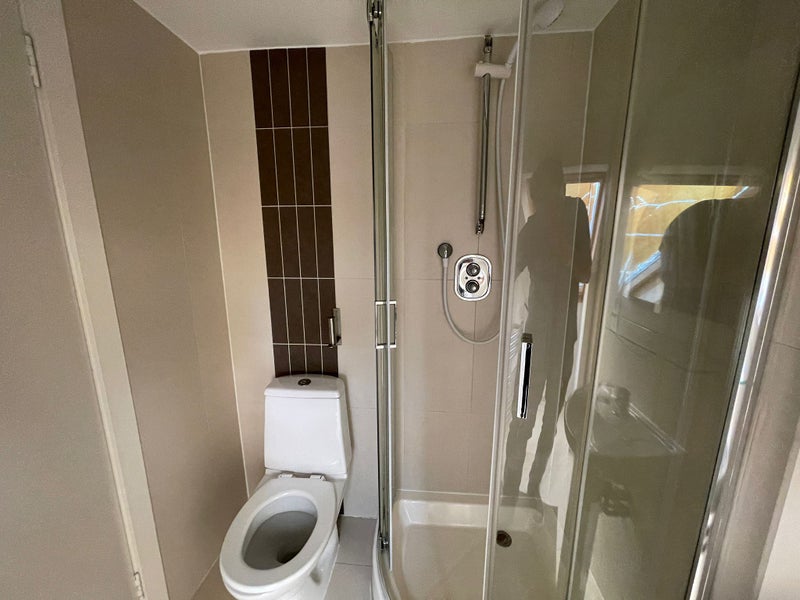 'A self contained studio flat to rent in Hendon' Room to Rent from