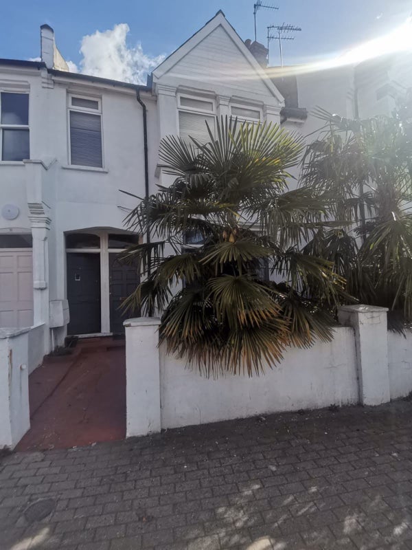 'Double room, for 1 person use !' Room to Rent from SpareRoom