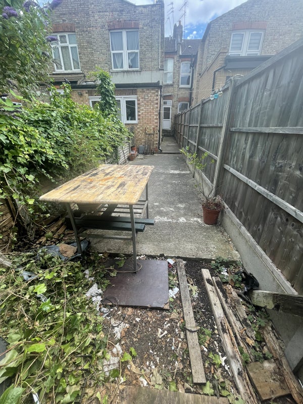 '1 bedroom flat available with garden. ' Room to Rent from SpareRoom