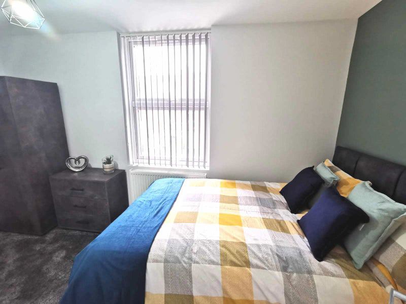 Lovely Modern En Suites All Bills Included!' Room to Rent from SpareRoom