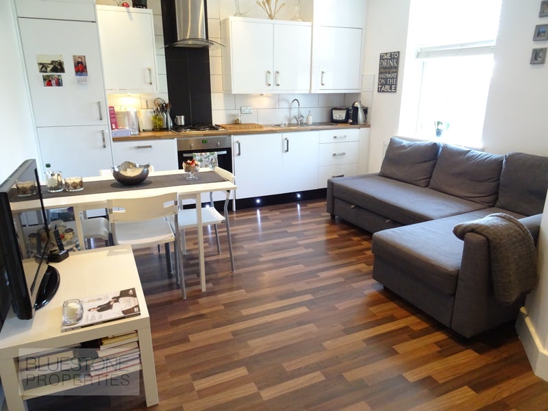 'One Bed Flat W/Views Of Streatham Common ' Room to Rent from SpareRoom