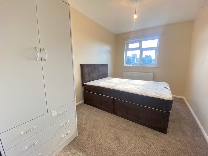 '**Room For One Person** Southall** Inc Bills**' Room to Rent from SpareRoom