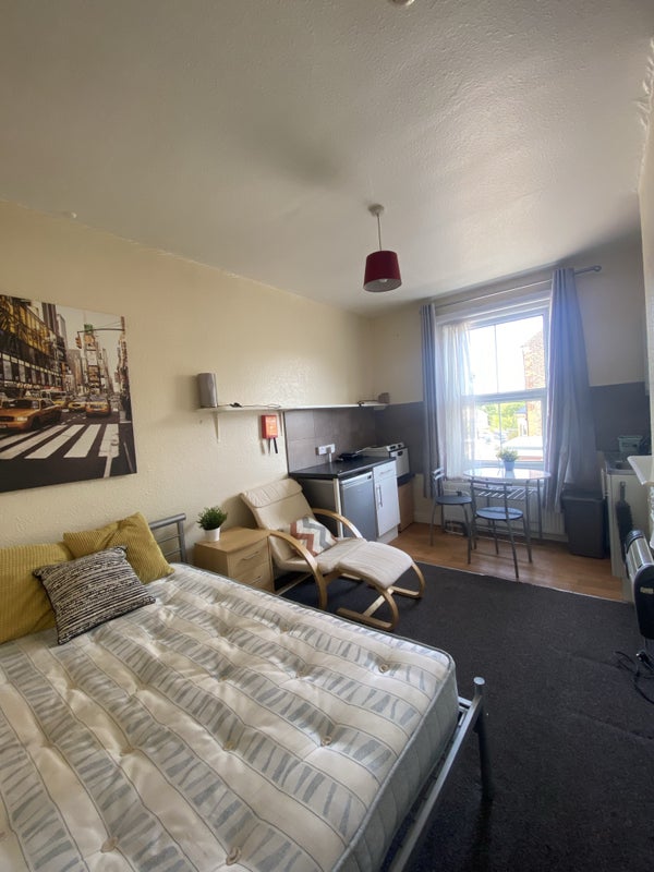 'Fantastic House Share Road' Room to Rent from SpareRoom