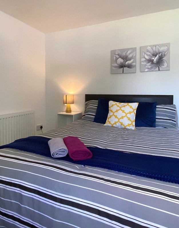 '1 Min. walk to Lodge Park Sports Centre !' Room to Rent from SpareRoom