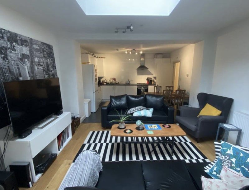'Double room in shared flat near Caledonian Road' Room to Rent from