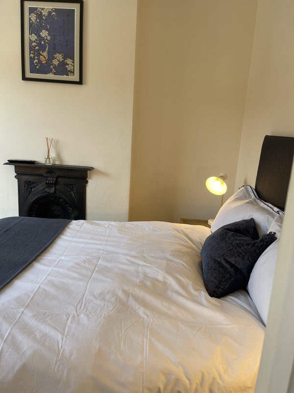 Photo 1: Room (Yours)