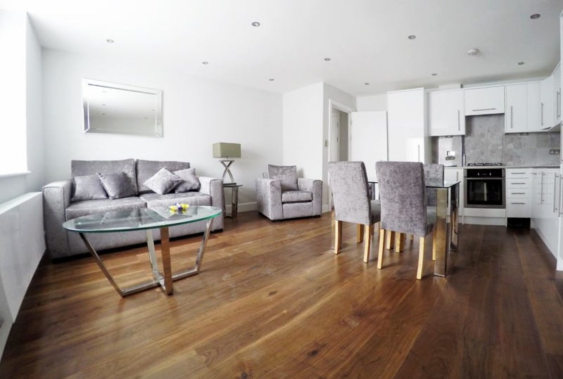 '2 Bed Flat, Wimbledon Park' Room to Rent from SpareRoom