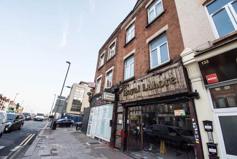 'Studio in West Hendon Broadway, Hendon NW9' Room to Rent from SpareRoom