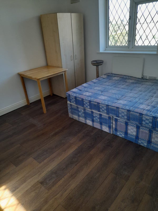 FindaFlat.co.uk Self Contained Double Studio Lewisham Dss