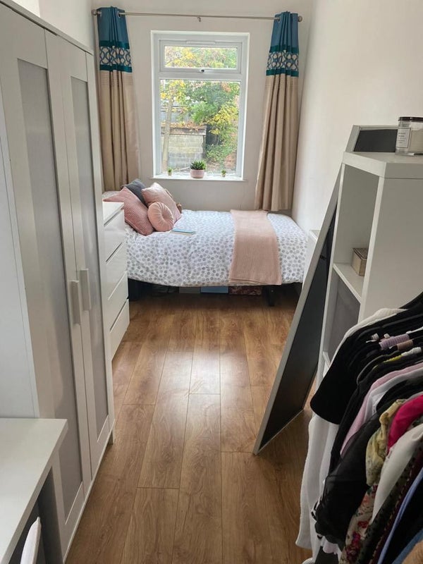 'Sociable female house share in West Didsbury ' Room to Rent from SpareRoom