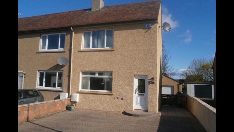 Photo 6: Front of house/parking