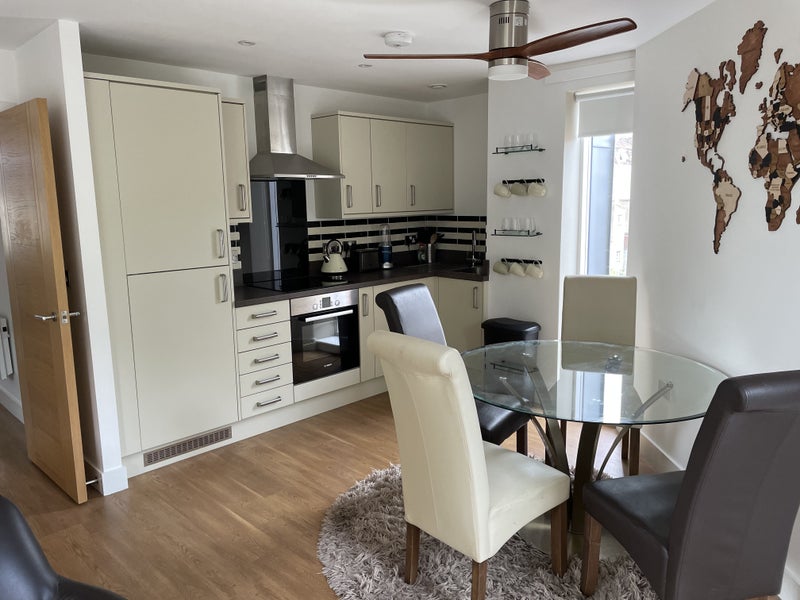 '2 Bed Apartment in Southville £1,600 pm + bills' Room to Rent from