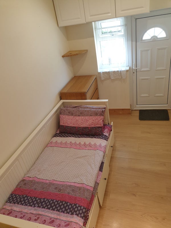 'Studio flat, Hendon Central, Zone 3, Middx Uni' Room to Rent from