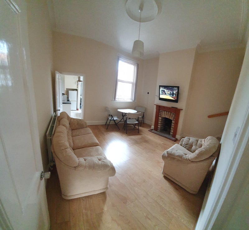 'Student house/ rooms in Shelton, StokeonTrent' Room to Rent from SpareRoom