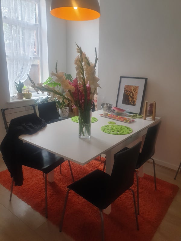Photo 1: Spacious dining room