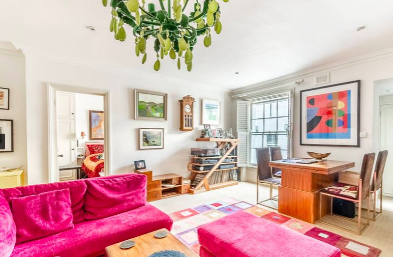 Photo 1: Living room