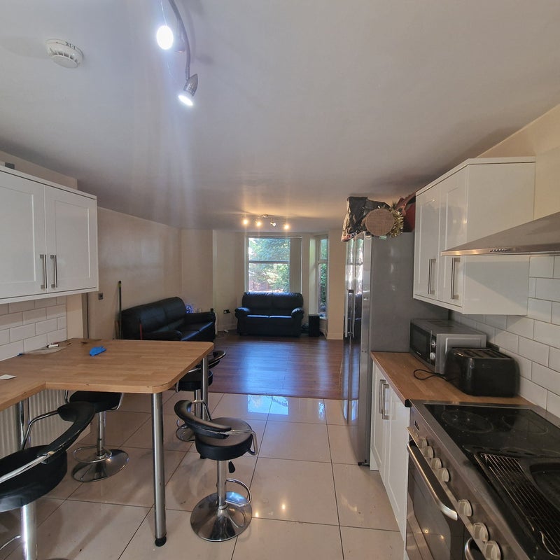 'Fantastic ensuite double room to rent' Room to Rent from SpareRoom