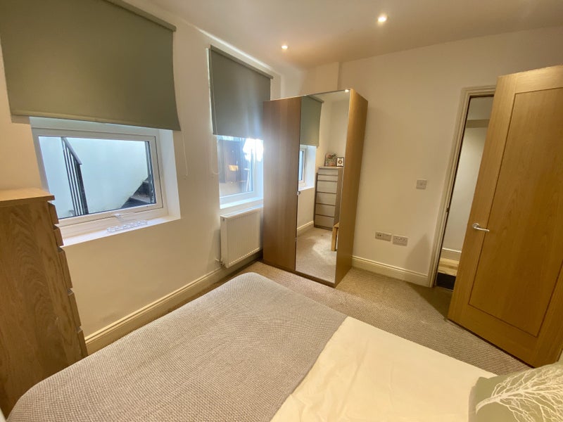 'Charming Double Ensuite Rm in Woolwich' Room to Rent from SpareRoom