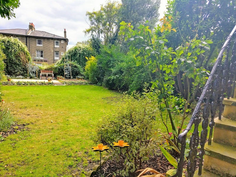 'Eliot Park, Lewisham, London, SE13 7EG' Room to Rent from SpareRoom