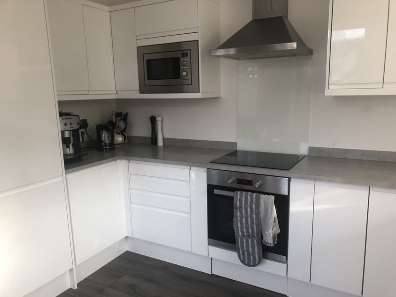 Photo 1: Kitchen