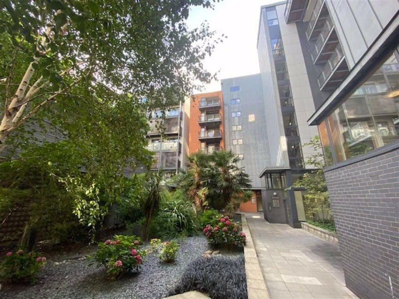 'Spare Room for Rent in Castlefield' Room to Rent from SpareRoom