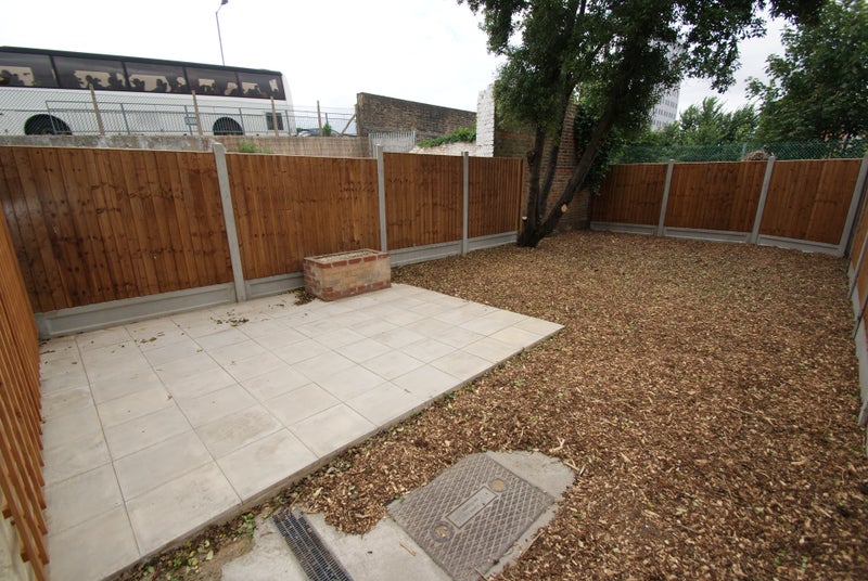 'Ambleside Drive One room available' Room to Rent from SpareRoom