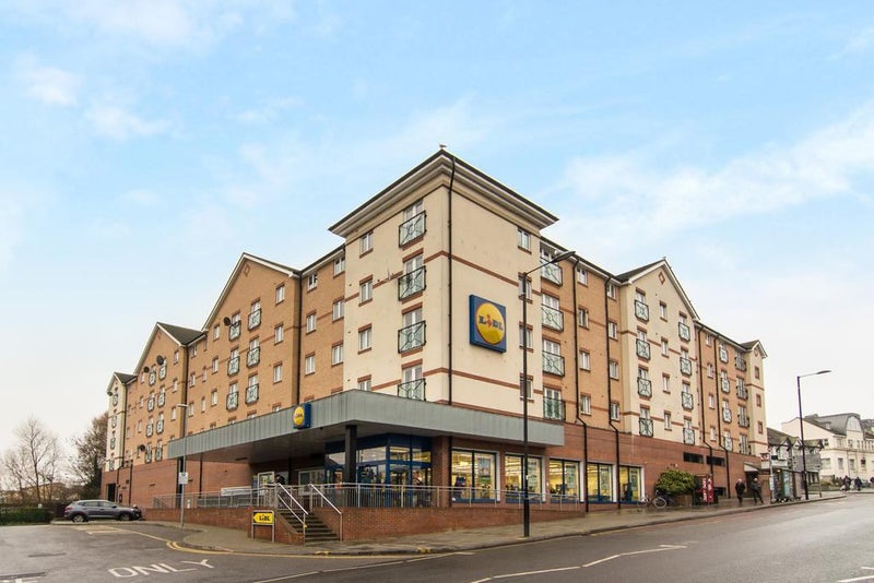 '2 bed flat available in Greenford ' Room to Rent from SpareRoom