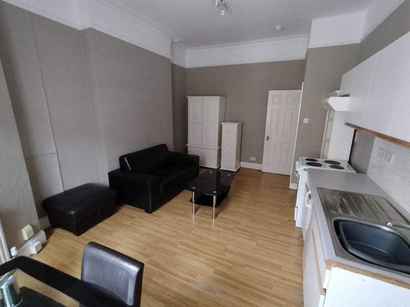 'One bedroom flat in West Kensington' Room to Rent from SpareRoom