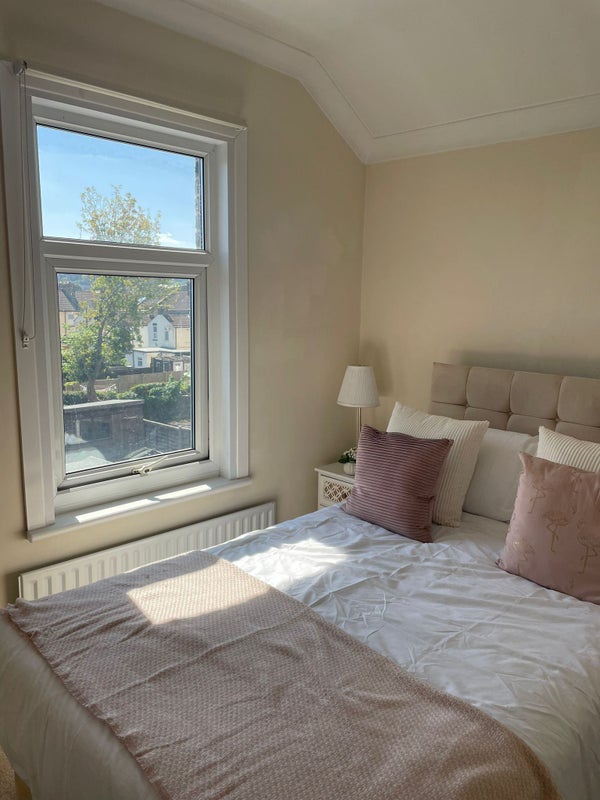 'Central Strood Room Strood Station 10Min Walk' Room to Rent from