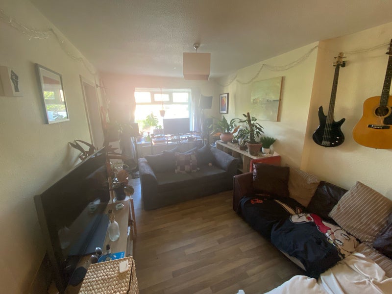 'Room Available in 2 Person Shared Flat' Room to Rent from SpareRoom