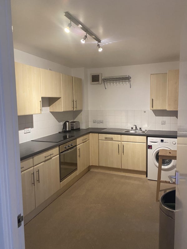 'In the middle of Lambeth North/Vauxhall/Waterloo' Room to Rent from