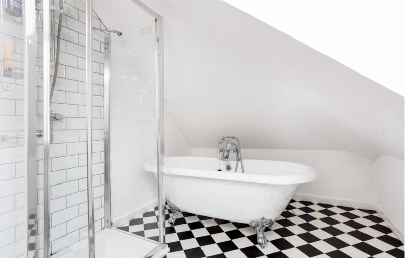 'Short Term Let Kemptown Studio Flat' Room to Rent from