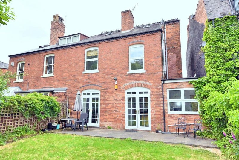 New Studio Flat in Edgbaston No Bills to Pay!' Room to Rent from SpareRoom