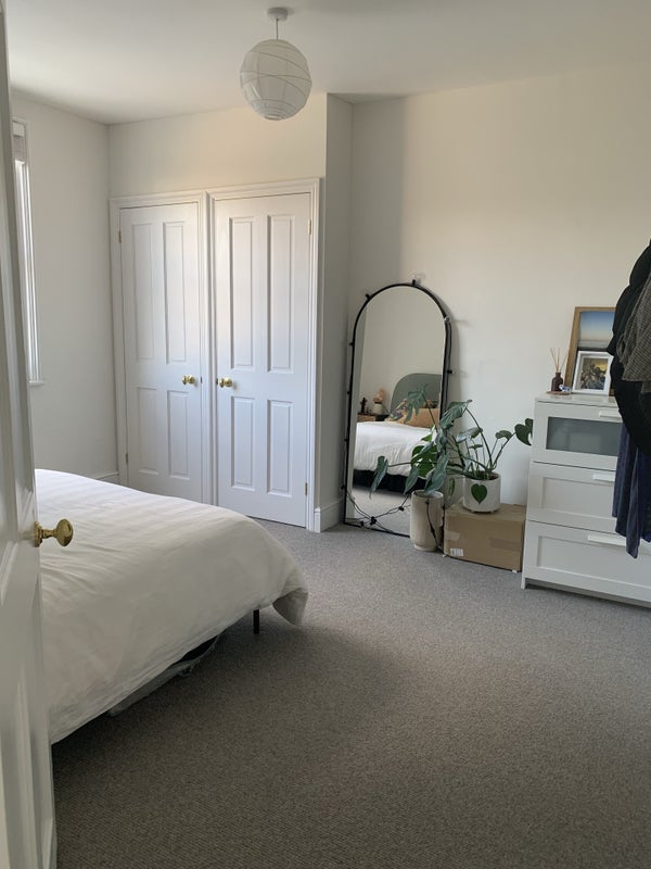 'Double room in new central beautiful Truro home' Room to Rent from