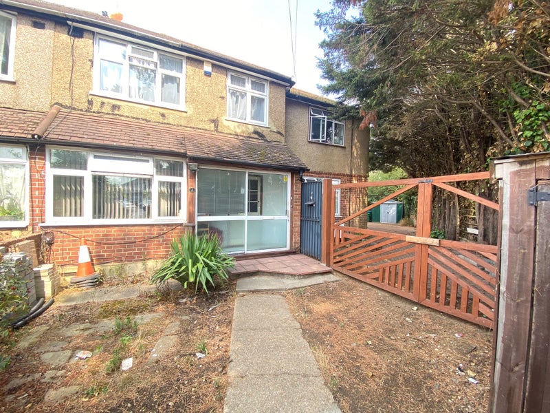 '**2 Bed House** Rostrevor Gardens** UB1 ' Room to Rent from SpareRoom