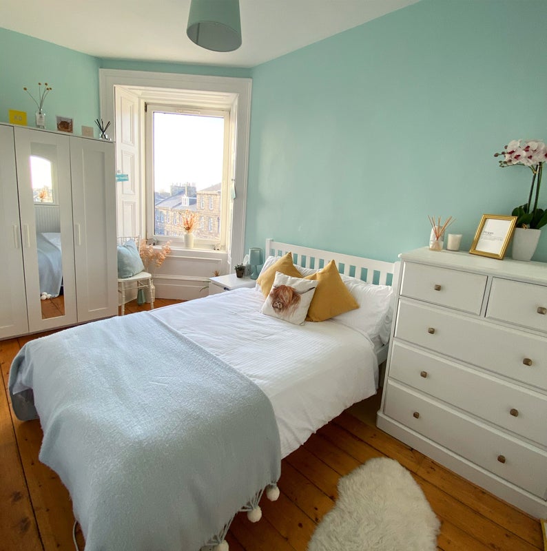 Photo 1: Bedroom for rent 