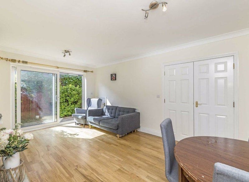 'Two rooms available in Wimbledon (4 bedroom house)' Room to Rent from