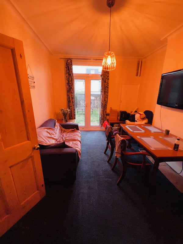 'House In South Wimbledon ' Room to Rent from SpareRoom
